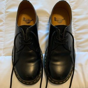 Classic Low Doc Martens